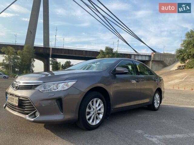 Серый Тойота Камри, объемом двигателя 2.49 л и пробегом 145 тыс. км за 16000 $, фото 8 на Automoto.ua