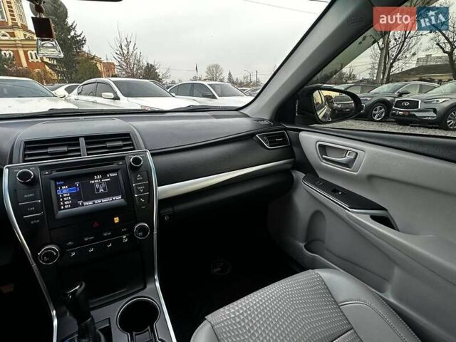 Серый Тойота Камри, объемом двигателя 2.5 л и пробегом 161 тыс. км за 13300 $, фото 22 на Automoto.ua