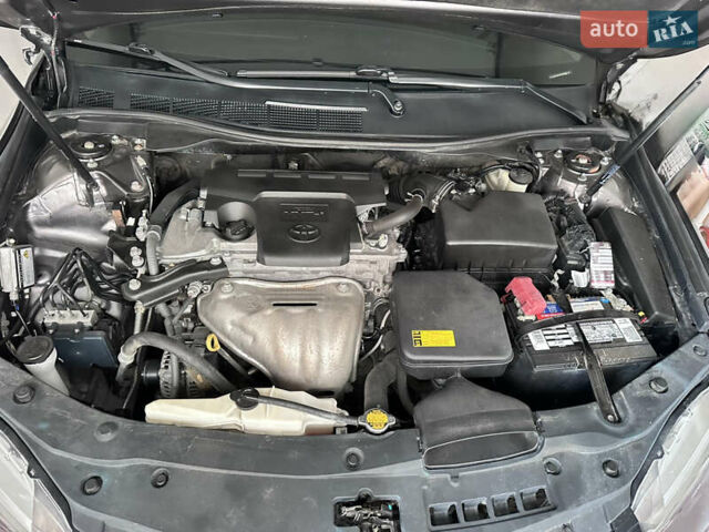 Сірий Тойота Камрі, об'ємом двигуна 2.49 л та пробігом 210 тис. км за 14950 $, фото 20 на Automoto.ua