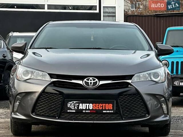 Серый Тойота Камри, объемом двигателя 2.5 л и пробегом 161 тыс. км за 13300 $, фото 3 на Automoto.ua