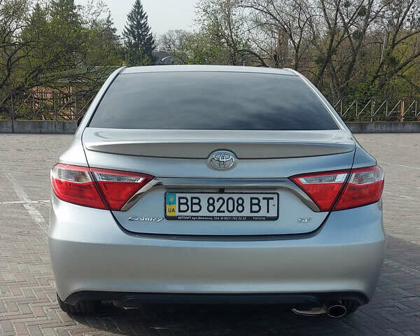 Серый Тойота Камри, объемом двигателя 2.49 л и пробегом 178 тыс. км за 14000 $, фото 18 на Automoto.ua