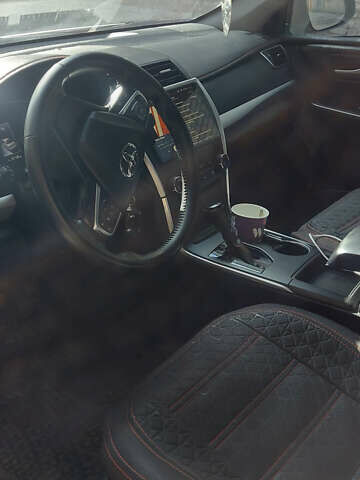 Серый Тойота Камри, объемом двигателя 2.49 л и пробегом 178 тыс. км за 14000 $, фото 4 на Automoto.ua