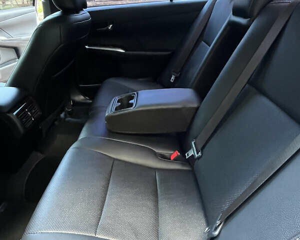 Серый Тойота Камри, объемом двигателя 2.49 л и пробегом 245 тыс. км за 15400 $, фото 12 на Automoto.ua