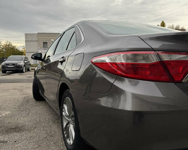 Тойота Камри 2015 в Харькове на Automoto.ua Серый Тойота Камри, объемом двигателя 2.49 л и пробегом 196 тыс. км за 12500 $, фото 10 на Automoto.ua