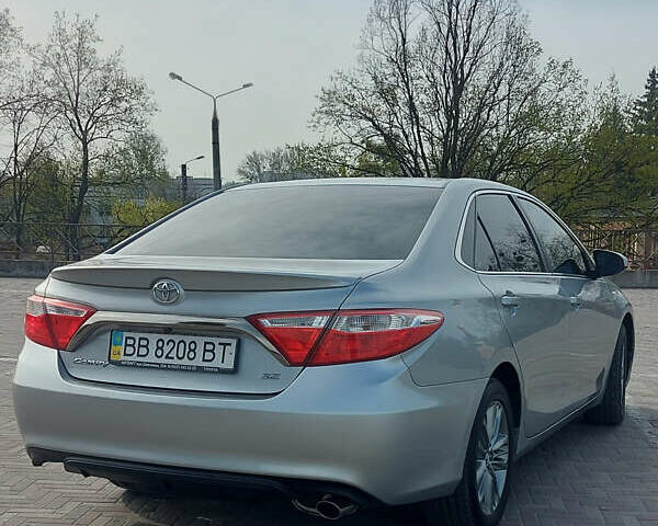 Серый Тойота Камри, объемом двигателя 2.49 л и пробегом 178 тыс. км за 14000 $, фото 19 на Automoto.ua