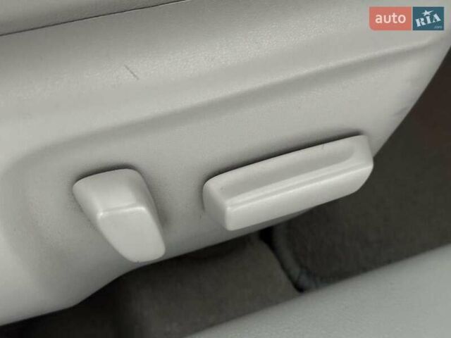 Тойота Камри 2015 в Одессе на Automoto.ua Серый Тойота Камри, объемом двигателя 2.5 л и пробегом 157 тыс. км за 13980 $, фото 26 на Automoto.ua