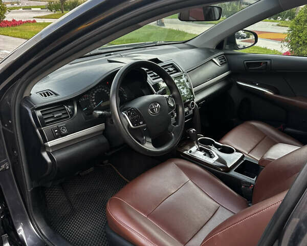 Серый Тойота Камри, объемом двигателя 2.49 л и пробегом 138 тыс. км за 11700 $, фото 16 на Automoto.ua