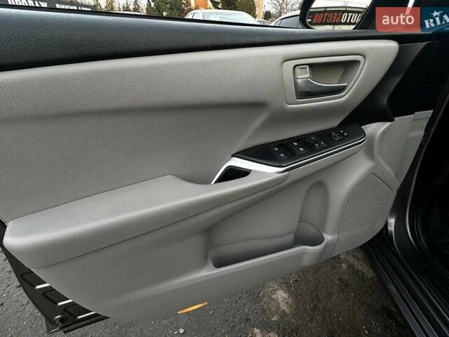 Серый Тойота Камри, объемом двигателя 2.5 л и пробегом 161 тыс. км за 13300 $, фото 29 на Automoto.ua