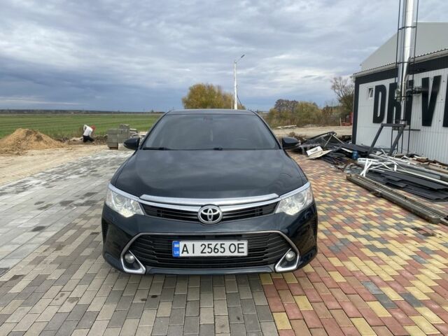 Тойота Камри 2015 в Броварах на Automoto.ua Серый Тойота Камри, объемом двигателя 2.5 л и пробегом 215 тыс. км за 16500 $, фото 1 на Automoto.ua