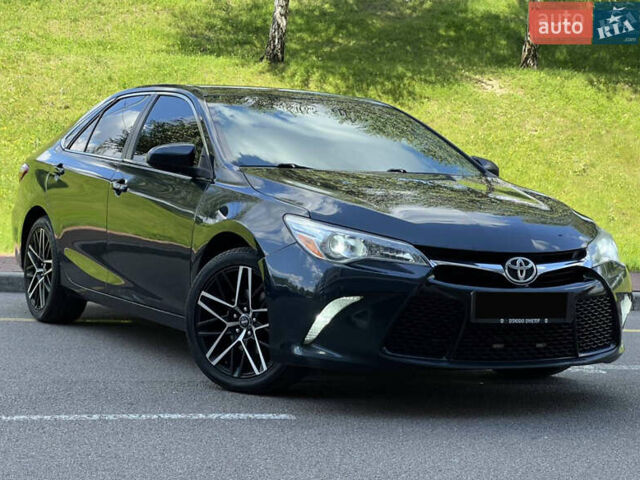 Сірий Тойота Камрі, об'ємом двигуна 2.49 л та пробігом 238 тис. км за 12500 $, фото 4 на Automoto.ua