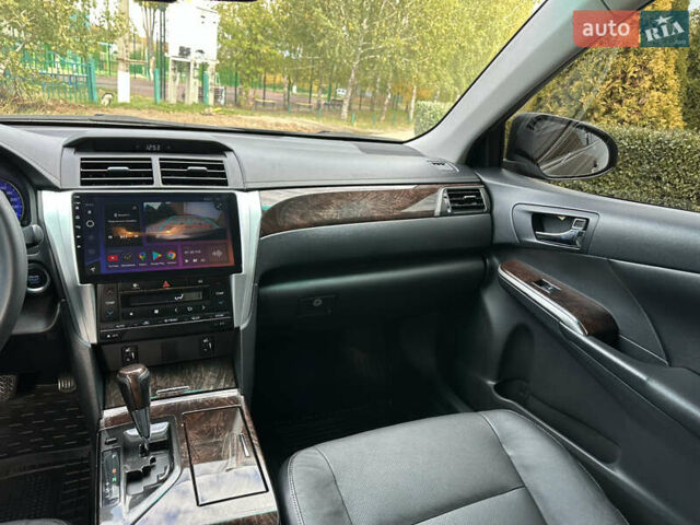 Серый Тойота Камри, объемом двигателя 2.49 л и пробегом 211 тыс. км за 16900 $, фото 31 на Automoto.ua