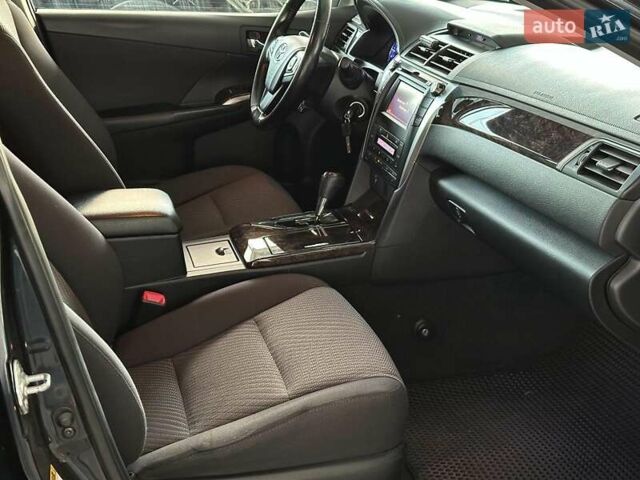 Тойота Камри 2015 в Одессе на Automoto.ua Серый Тойота Камри, объемом двигателя 2.5 л и пробегом 180 тыс. км за 16480 $, фото 20 на Automoto.ua