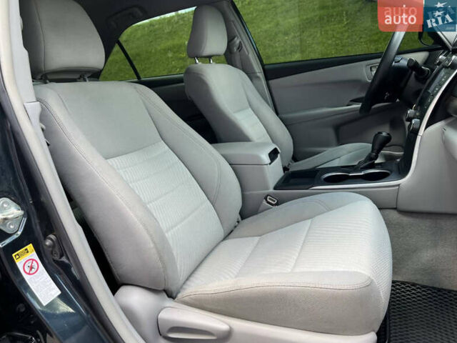 Сірий Тойота Камрі, об'ємом двигуна 2.49 л та пробігом 238 тис. км за 12500 $, фото 6 на Automoto.ua