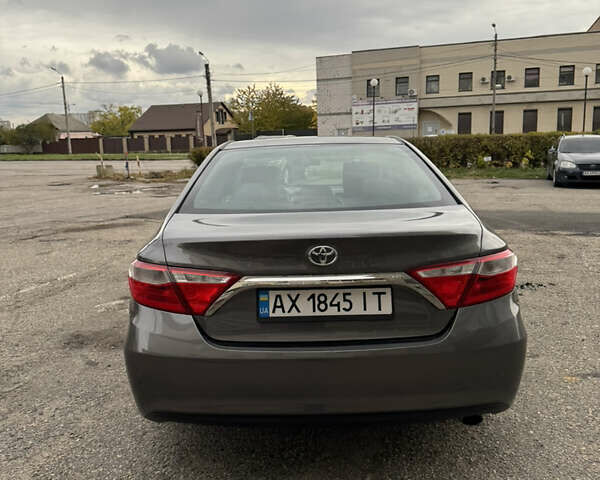 Тойота Камри 2015 в Харькове на Automoto.ua Серый Тойота Камри, объемом двигателя 2.49 л и пробегом 196 тыс. км за 12500 $, фото 13 на Automoto.ua