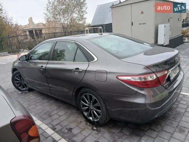 Сірий Тойота Камрі, об'ємом двигуна 2.49 л та пробігом 190 тис. км за 13000 $, фото 5 на Automoto.ua