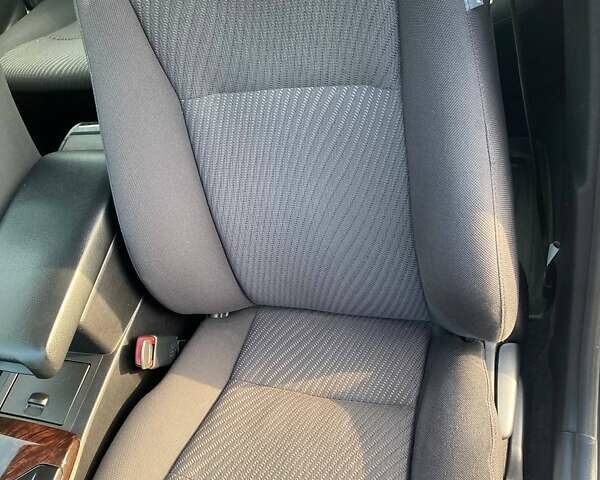 Серый Тойота Камри, объемом двигателя 2.49 л и пробегом 145 тыс. км за 16000 $, фото 25 на Automoto.ua