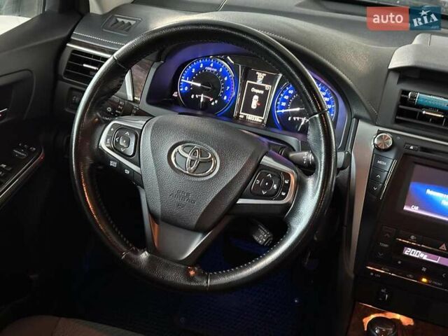 Тойота Камри 2015 в Одессе на Automoto.ua Серый Тойота Камри, объемом двигателя 2.5 л и пробегом 180 тыс. км за 16480 $, фото 19 на Automoto.ua