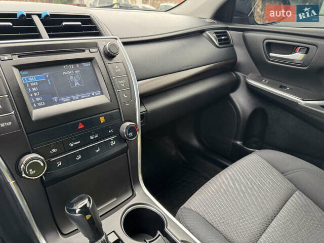 Сірий Тойота Камрі, об'ємом двигуна 2.49 л та пробігом 210 тис. км за 14950 $, фото 19 на Automoto.ua