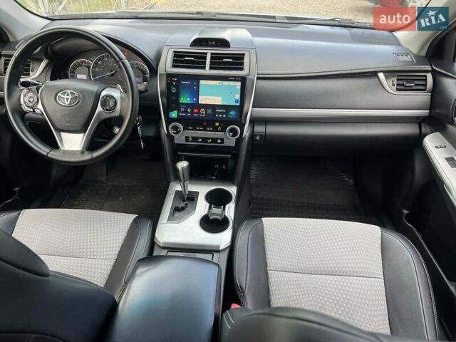 Сірий Тойота Камрі, об'ємом двигуна 2.49 л та пробігом 124 тис. км за 11499 $, фото 1 на Automoto.ua