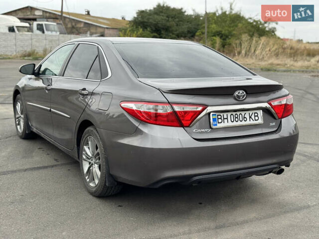 Серый Тойота Камри, объемом двигателя 2.49 л и пробегом 106 тыс. км за 13000 $, фото 12 на Automoto.ua