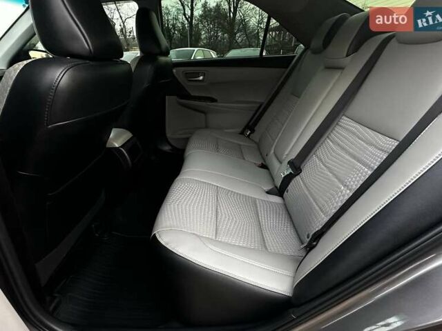 Серый Тойота Камри, объемом двигателя 2.5 л и пробегом 161 тыс. км за 13300 $, фото 14 на Automoto.ua