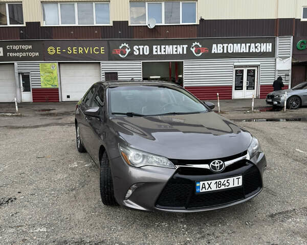 Тойота Камри 2015 в Харькове на Automoto.ua Серый Тойота Камри, объемом двигателя 2.49 л и пробегом 196 тыс. км за 12500 $, фото 23 на Automoto.ua
