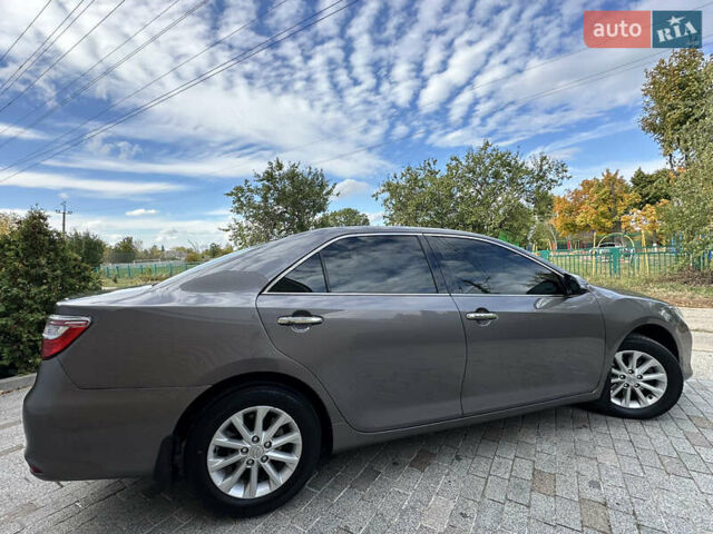 Серый Тойота Камри, объемом двигателя 2.49 л и пробегом 211 тыс. км за 16900 $, фото 16 на Automoto.ua