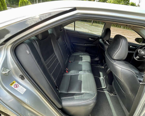 Серый Тойота Камри, объемом двигателя 2.5 л и пробегом 280 тыс. км за 15200 $, фото 6 на Automoto.ua