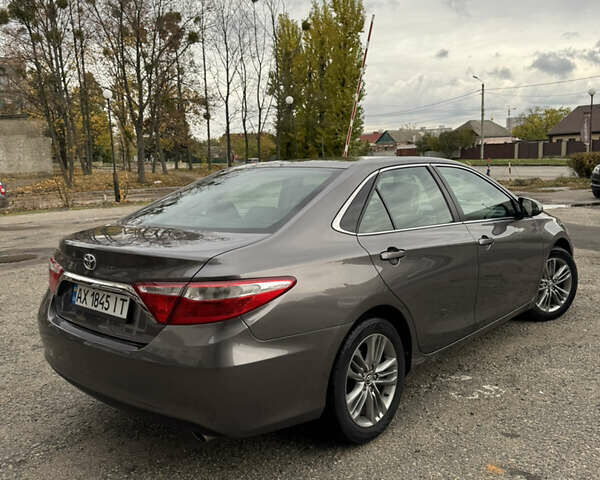 Тойота Камри 2015 в Харькове на Automoto.ua Серый Тойота Камри, объемом двигателя 2.49 л и пробегом 196 тыс. км за 12500 $, фото 15 на Automoto.ua