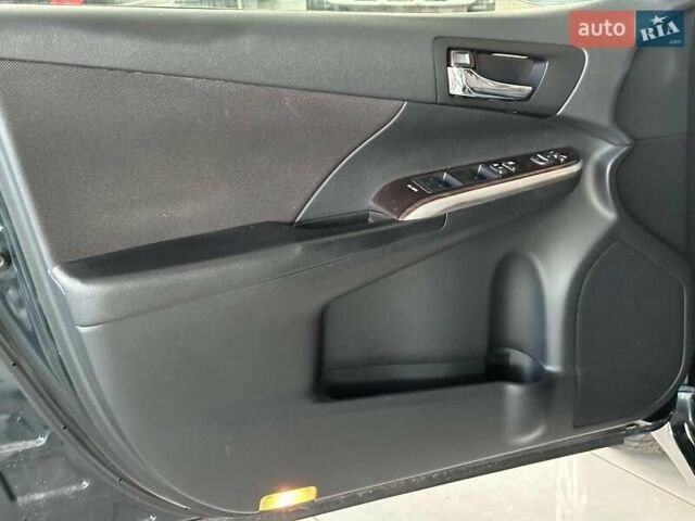 Тойота Камри 2015 в Одессе на Automoto.ua Серый Тойота Камри, объемом двигателя 2.5 л и пробегом 180 тыс. км за 16480 $, фото 10 на Automoto.ua