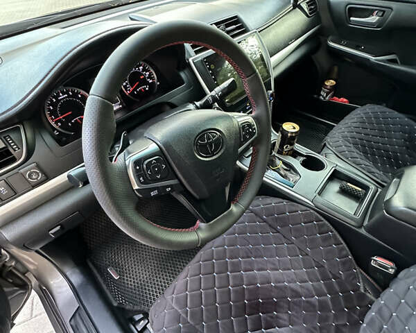 Сірий Тойота Камрі, об'ємом двигуна 2.49 л та пробігом 183 тис. км за 13300 $, фото 8 на Automoto.ua