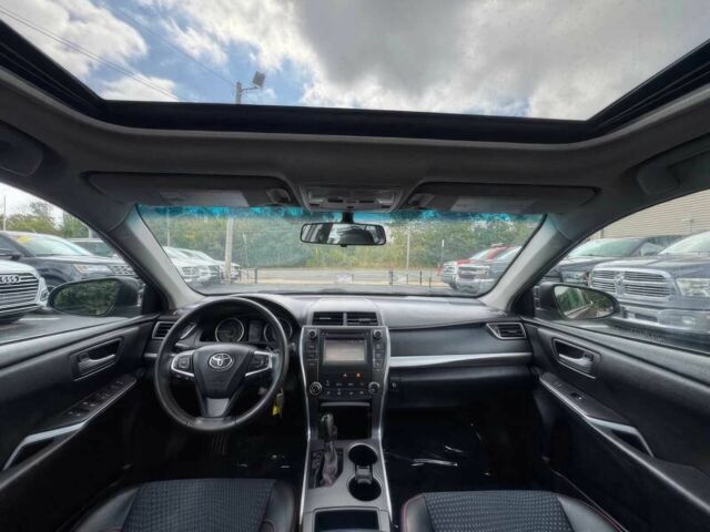 Серый Тойота Камри, объемом двигателя 2.5 л и пробегом 77 тыс. км за 4400 $, фото 7 на Automoto.ua