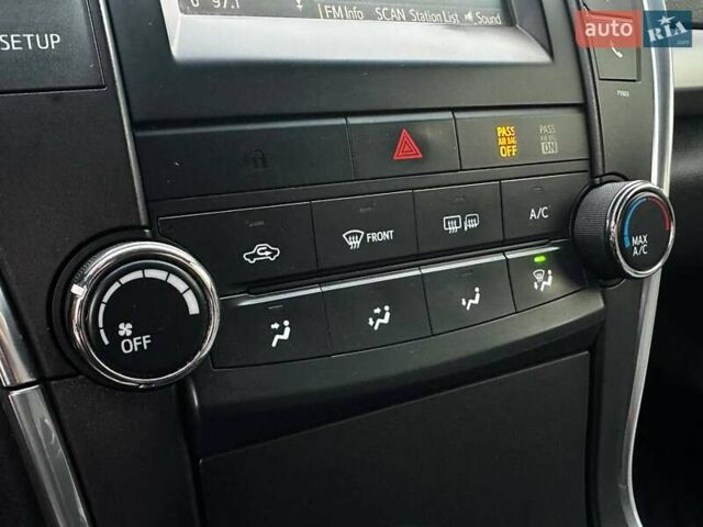 Серый Тойота Камри, объемом двигателя 2.5 л и пробегом 161 тыс. км за 13300 $, фото 26 на Automoto.ua