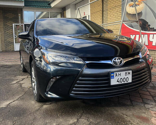 Серый Тойота Камри, объемом двигателя 2.5 л и пробегом 135 тыс. км за 16500 $, фото 1 на Automoto.ua