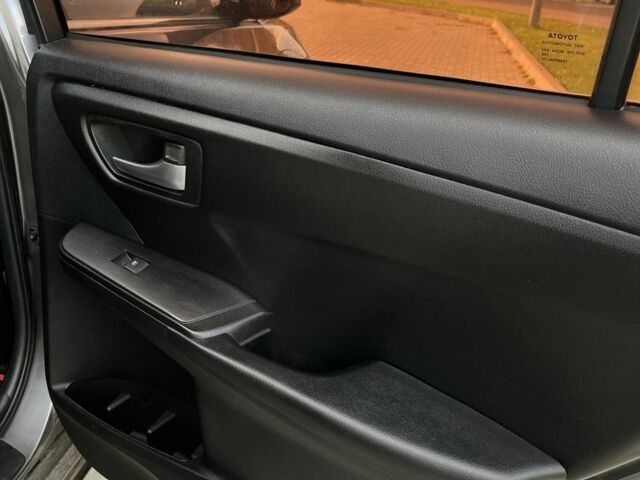 Тойота Камри 2015 в Виннице на Automoto.ua Серый Тойота Камри, объемом двигателя 2.5 л и пробегом 130 тыс. км за 13500 $, фото 15 на Automoto.ua