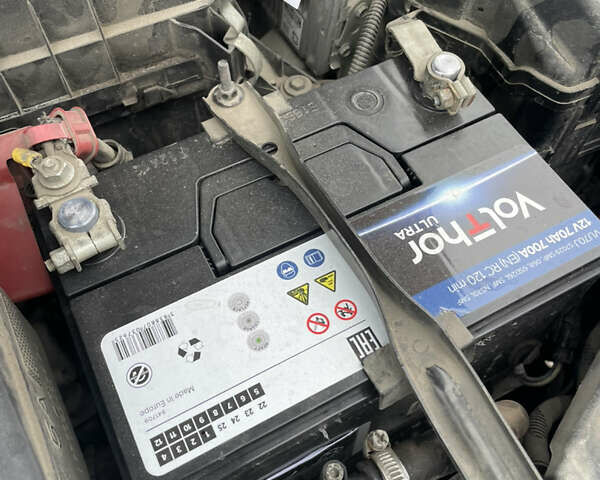 Серый Тойота Камри, объемом двигателя 2.49 л и пробегом 161 тыс. км за 14900 $, фото 15 на Automoto.ua