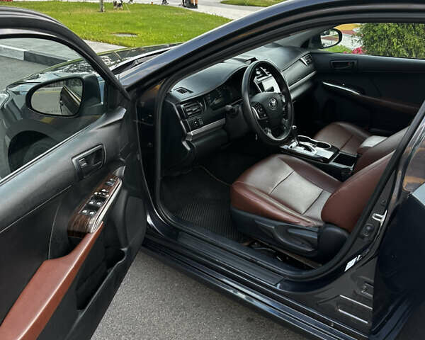 Серый Тойота Камри, объемом двигателя 2.49 л и пробегом 138 тыс. км за 11700 $, фото 15 на Automoto.ua