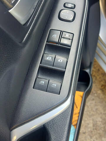 Серый Тойота Камри, объемом двигателя 2.49 л и пробегом 178 тыс. км за 14000 $, фото 6 на Automoto.ua