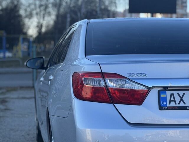Серый Тойота Камри, объемом двигателя 2.5 л и пробегом 147 тыс. км за 14500 $, фото 4 на Automoto.ua