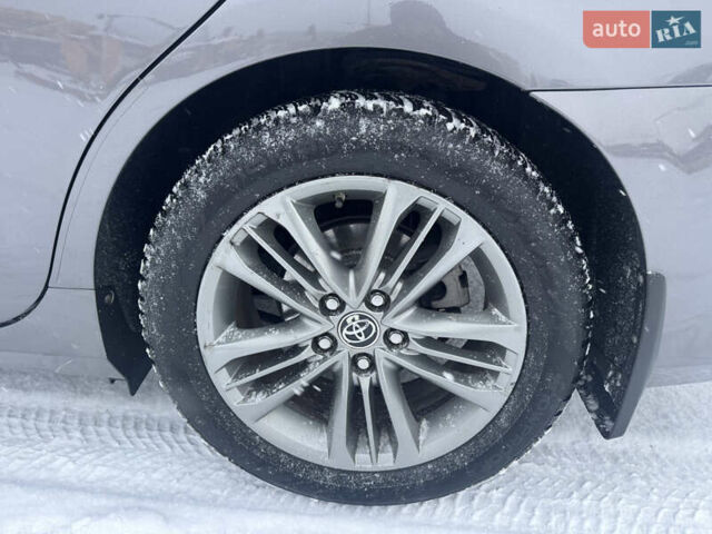 Сірий Тойота Камрі, об'ємом двигуна 2.49 л та пробігом 198 тис. км за 13500 $, фото 22 на Automoto.ua