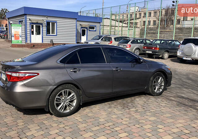 Серый Тойота Камри, объемом двигателя 2.49 л и пробегом 156 тыс. км за 16000 $, фото 6 на Automoto.ua