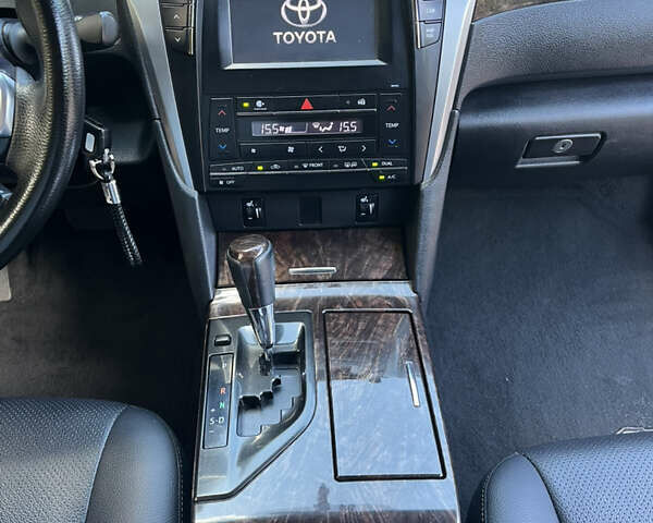 Серый Тойота Камри, объемом двигателя 2.49 л и пробегом 245 тыс. км за 15400 $, фото 13 на Automoto.ua