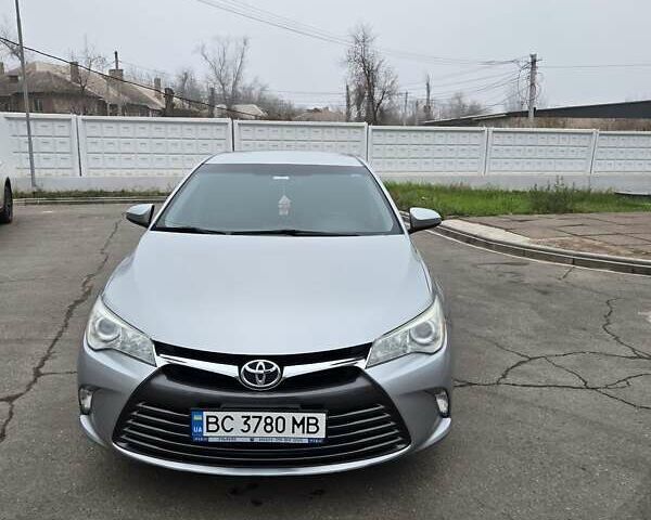 Серый Тойота Камри, объемом двигателя 2.5 л и пробегом 211 тыс. км за 12600 $, фото 1 на Automoto.ua