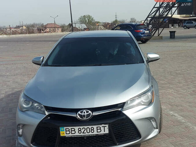 Серый Тойота Камри, объемом двигателя 2.49 л и пробегом 178 тыс. км за 14000 $, фото 3 на Automoto.ua