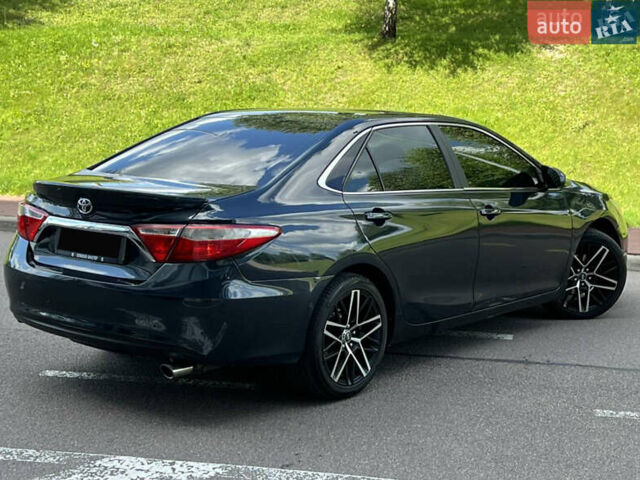 Сірий Тойота Камрі, об'ємом двигуна 2.49 л та пробігом 238 тис. км за 12500 $, фото 2 на Automoto.ua