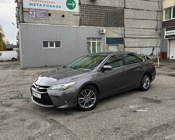 Тойота Камри 2015 в Харькове на Automoto.ua Серый Тойота Камри, объемом двигателя 2.49 л и пробегом 196 тыс. км за 12500 $, фото 3 на Automoto.ua