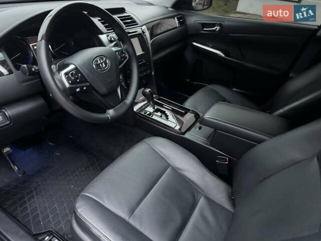 Серый Тойота Камри, объемом двигателя 2.49 л и пробегом 158 тыс. км за 16999 $, фото 5 на Automoto.ua