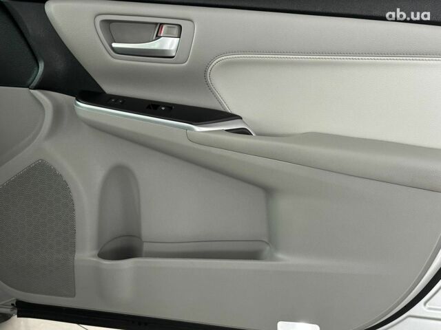 Тойота Камри 2015 в Одессе на Automoto.ua Серый Тойота Камри, объемом двигателя 2.5 л и пробегом 157 тыс. км за 13980 $, фото 25 на Automoto.ua