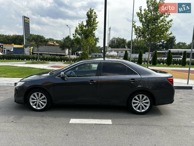 Серый Тойота Камри, объемом двигателя 2.49 л и пробегом 138 тыс. км за 11700 $, фото 4 на Automoto.ua