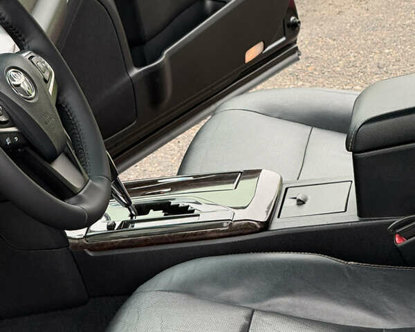 Сірий Тойота Камрі, об'ємом двигуна 2.5 л та пробігом 209 тис. км за 14500 $, фото 16 на Automoto.ua